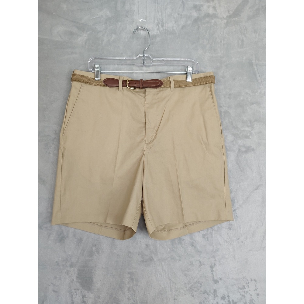 Roundtree & Yorke Men's Tan Khaki Shorts Size‎ 36 Casual with Brown Belt